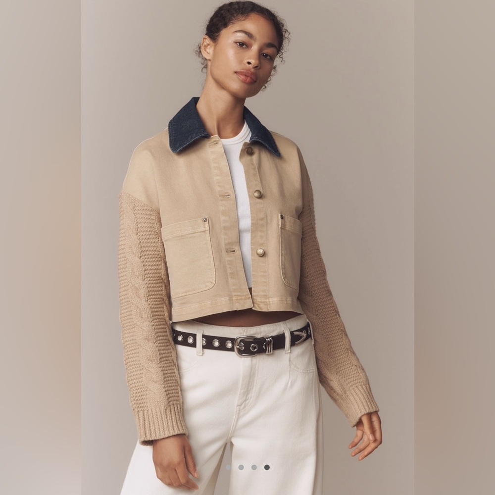 Avec Les Filles Beige Cropped Jacket with Dark Blue Collar